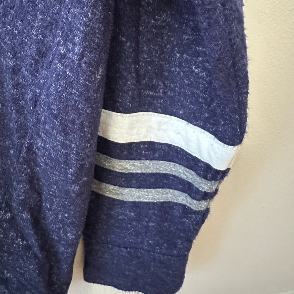 Market & Spruce Long Sleeve with Hood - Picture 5 of 6